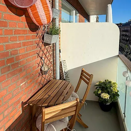 Lägenhet With Sunny Balconies In Vesterbro *